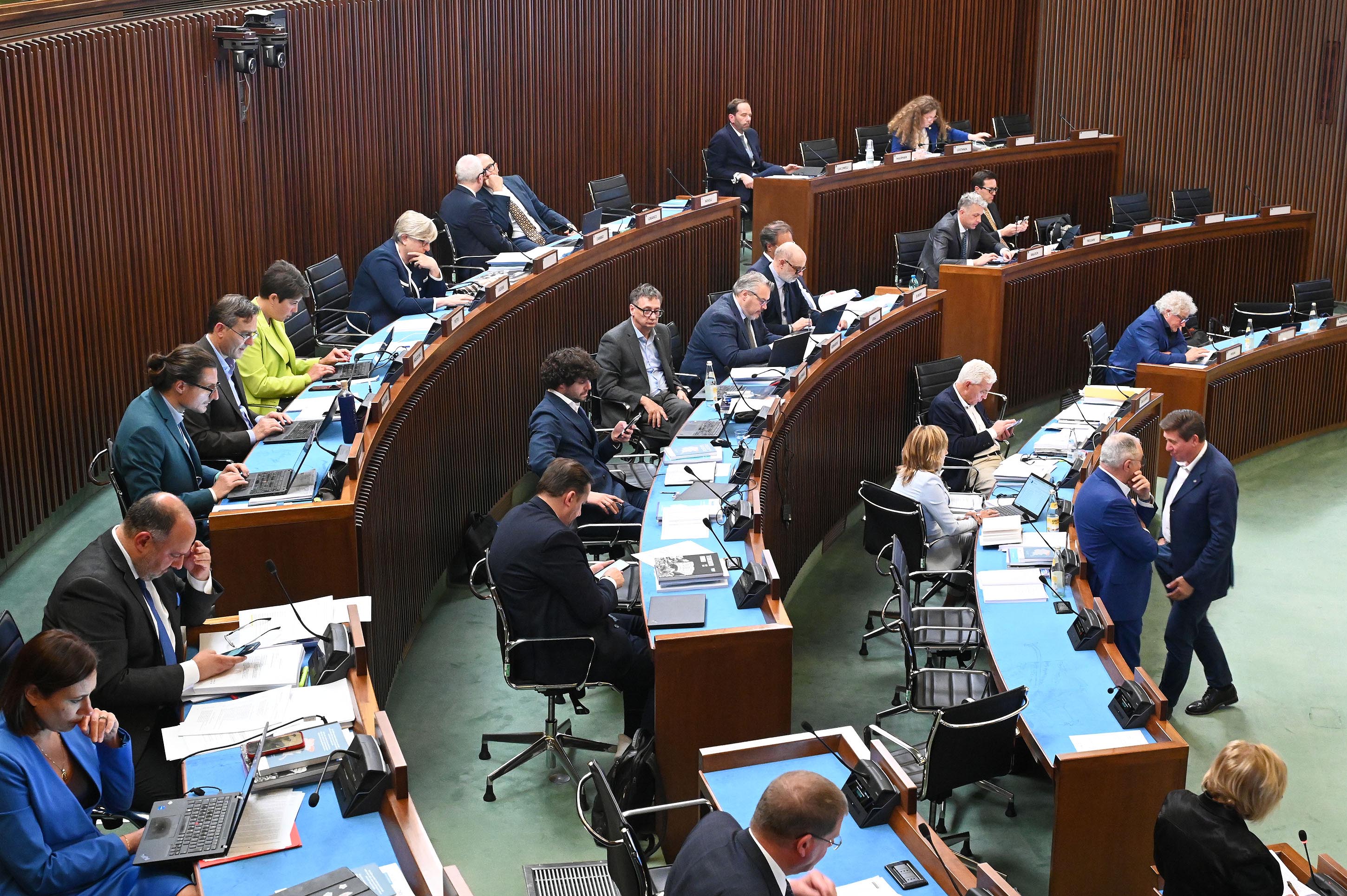 OMNIBUS/4. AULA APPROVA A MAGGIORANZA CAPO I SU NORME FINANZIARIE